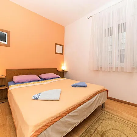 Feriehus Gorgeous In Seget Donji With Wifi Trogir